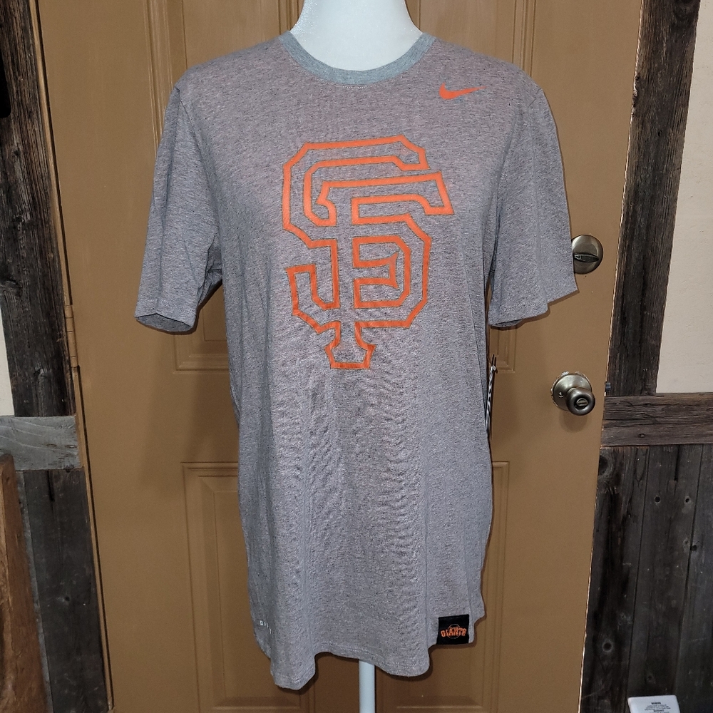 The Nike Tee SF Giants Short Sleeve Shirt N